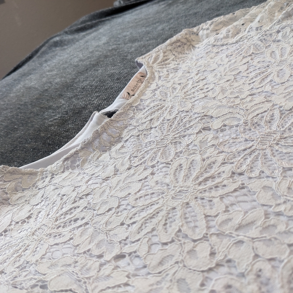Nanette Brilliant White Ruffle Sleeve Floral Lace Blouse - Picture 9 of 10